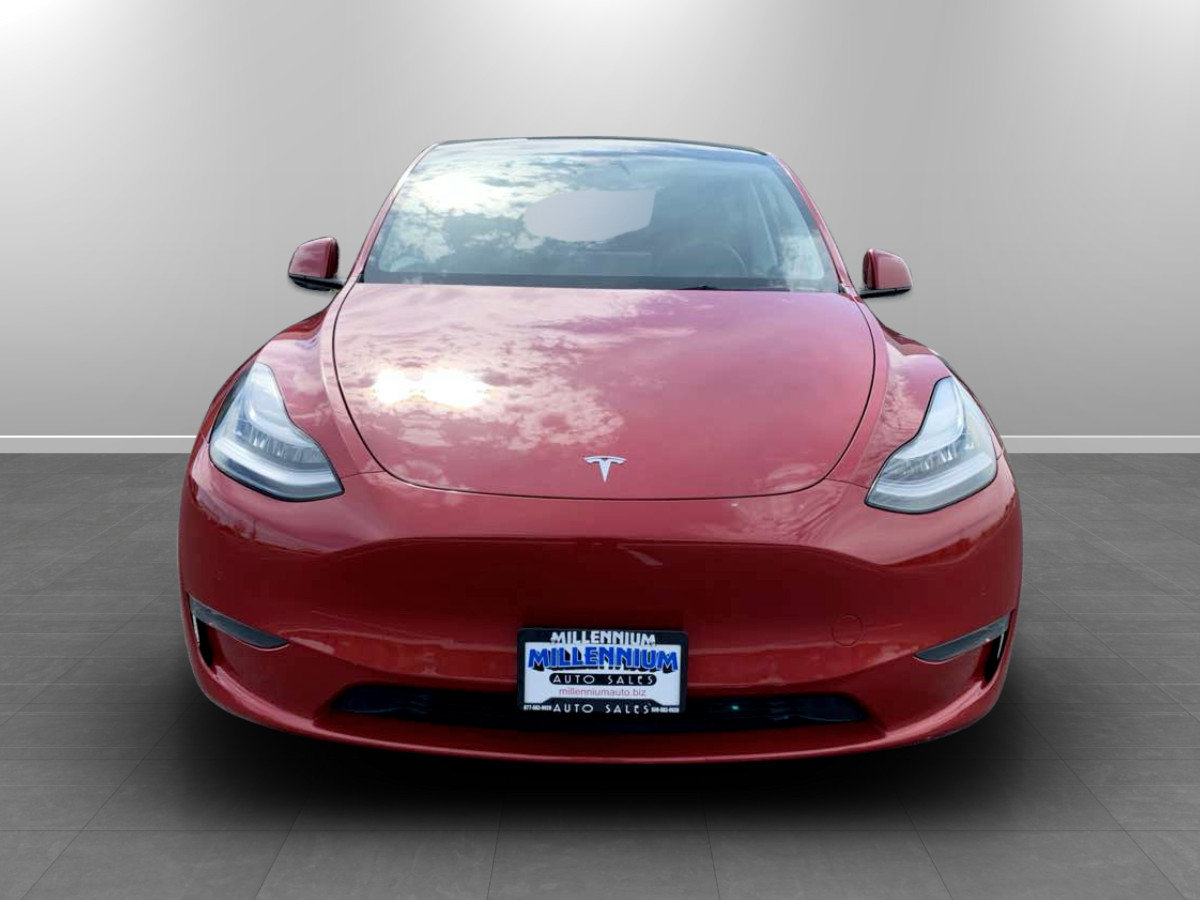 Used 2021 Tesla Model Y Long Range AWD/4WD image 2