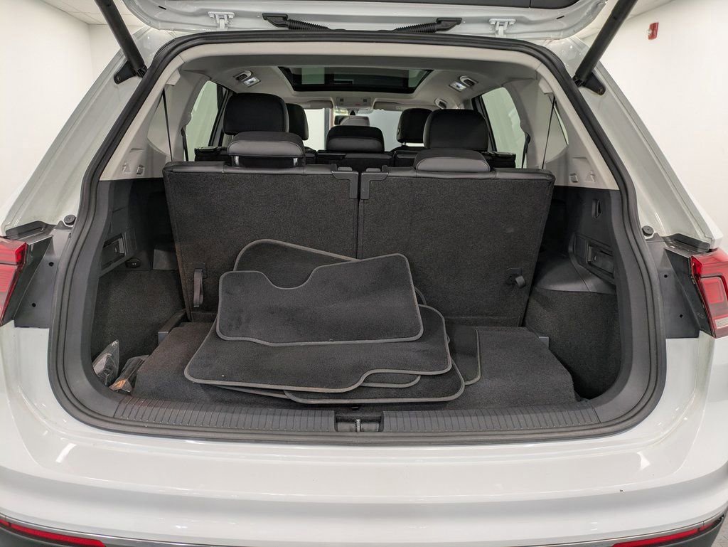 Used 2019 Volkswagen Tiguan SEL w/ 3rd Row Seat Package image 25