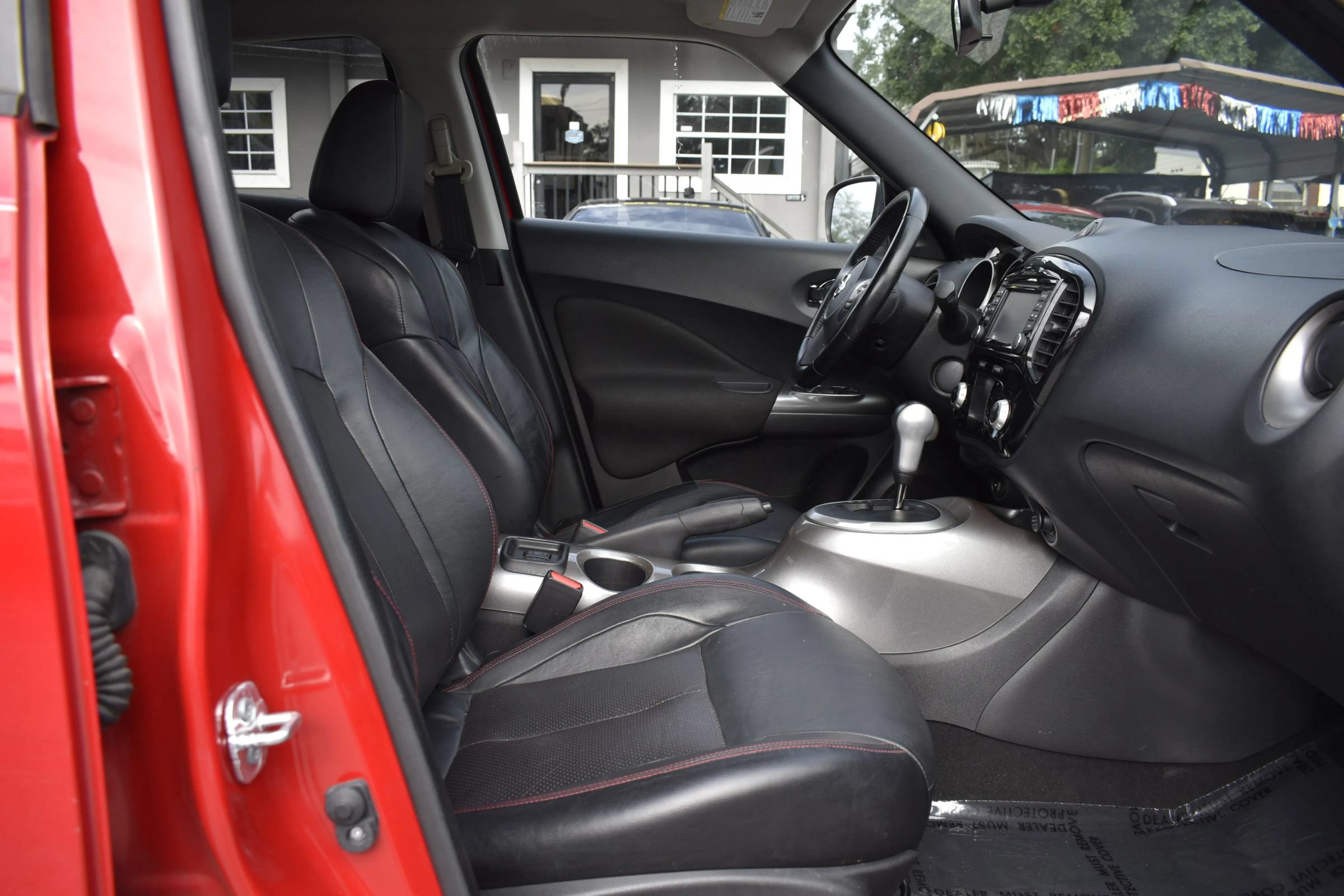 Used 2016 Nissan Juke SL FWD image 16