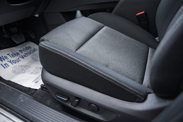 Used 2026 Nissan Rogue SV image 39