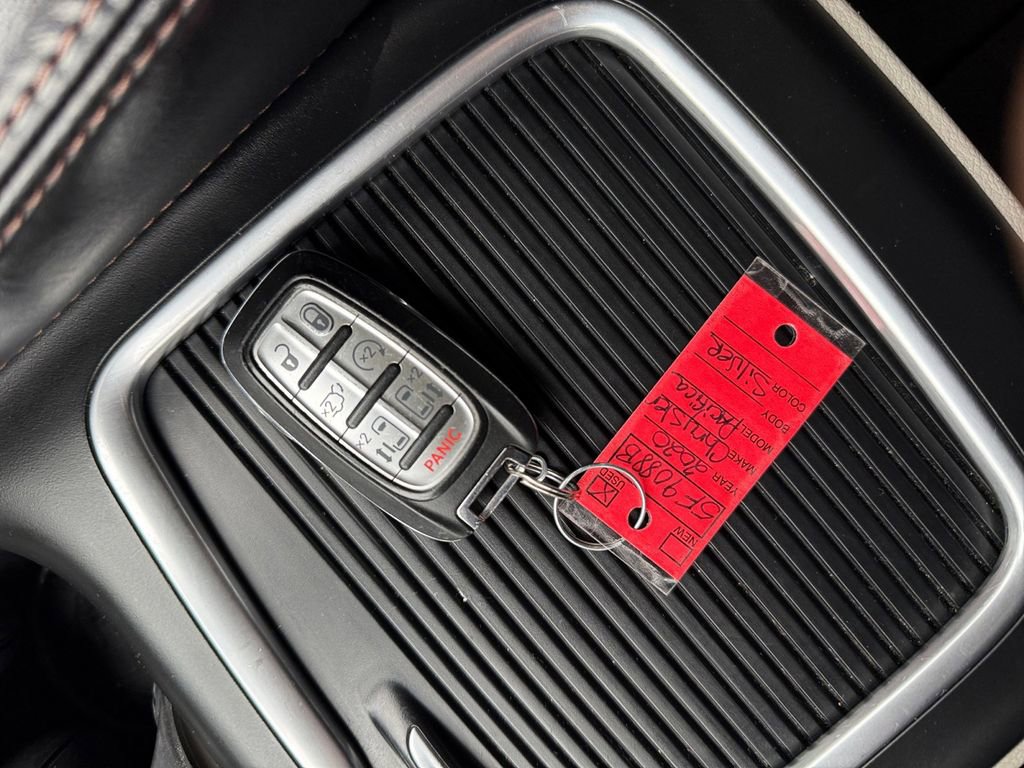 Used 2020 Chrysler Pacifica Touring-L Plus w/ Tire & Wheel Group image 31