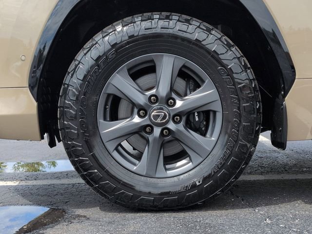 Used 2025 Lexus LX 700h Overtrail AWD/4WD image 10