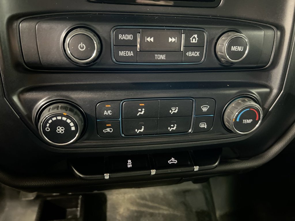 Used 2015 Chevrolet Silverado 3500 W/T AWD/4WD image 15