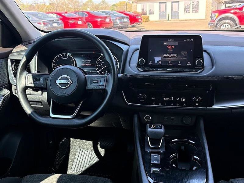 Used 2022 Nissan Rogue SV FWD image 44
