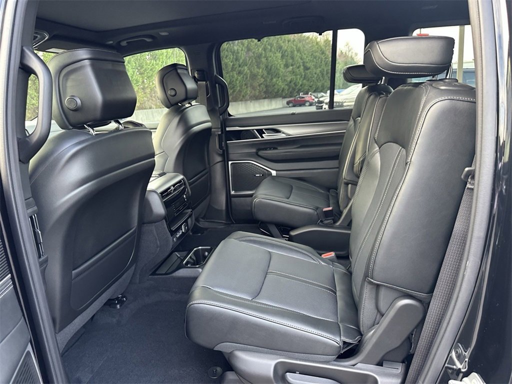 New 2025 Jeep Wagoneer Series II w/ Convenience Group I image 21