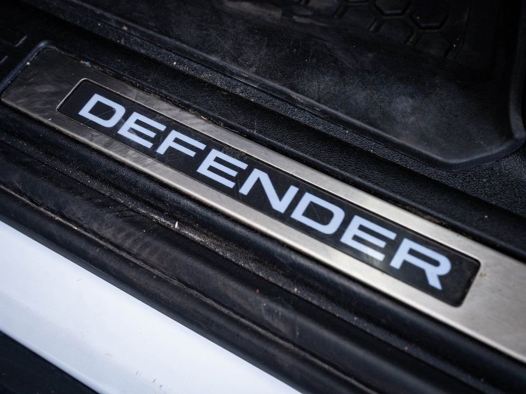 Used 2021 Land Rover Defender 110 X-Dynamic HSE AWD/4WD image 19