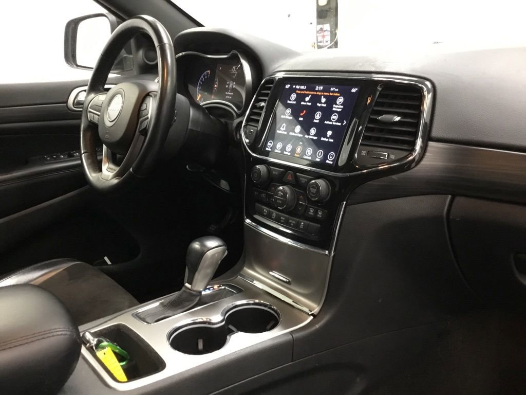 Used 2022 Jeep Grand Cherokee Laredo X image 25
