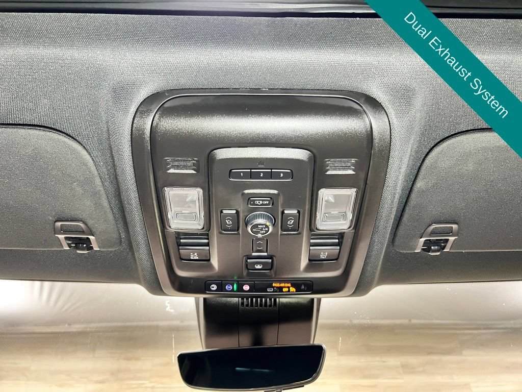 Used 2024 Chevrolet Suburban High Country AWD/4WD image 29