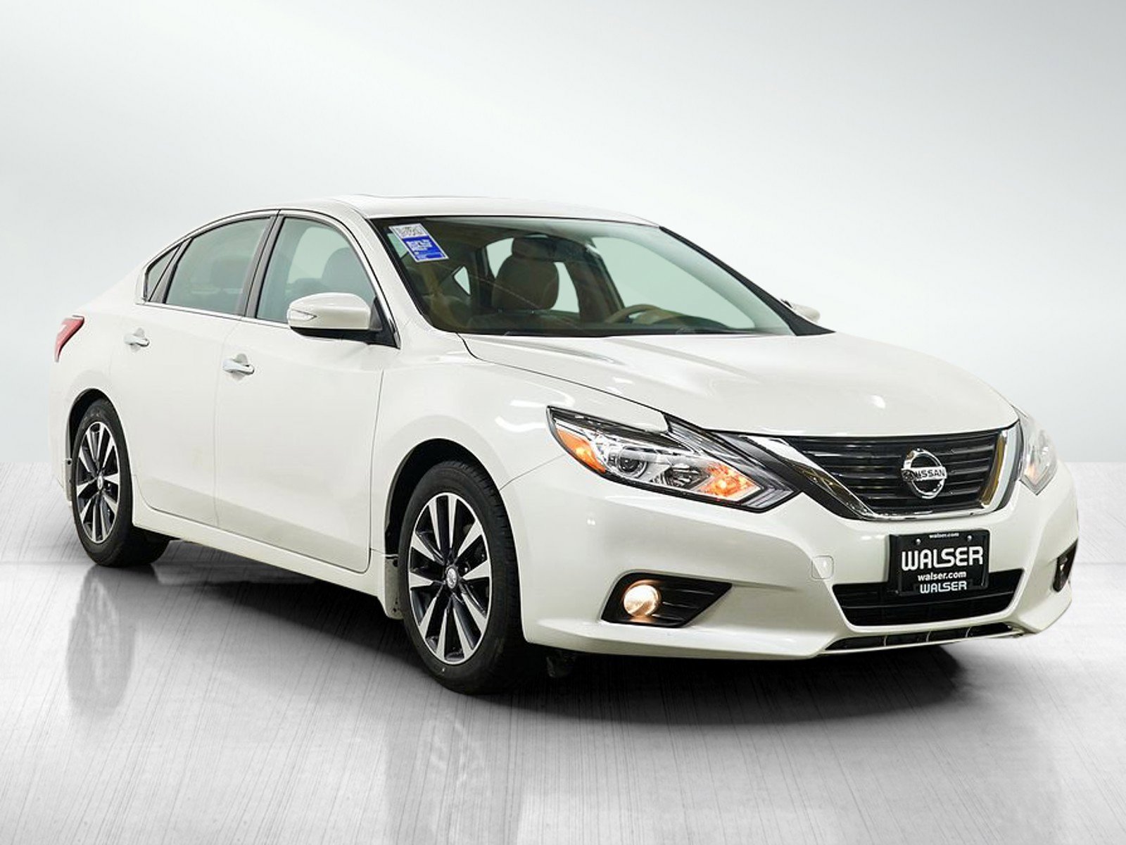 Used 2016 Nissan Altima 2.5 SL w/ Moonroof Package FWD image 7