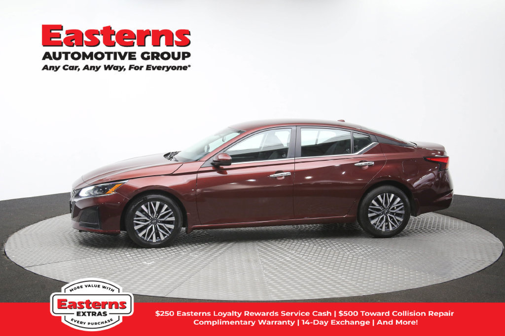 Used 2023 Nissan Altima 2.5 SV FWD image 59