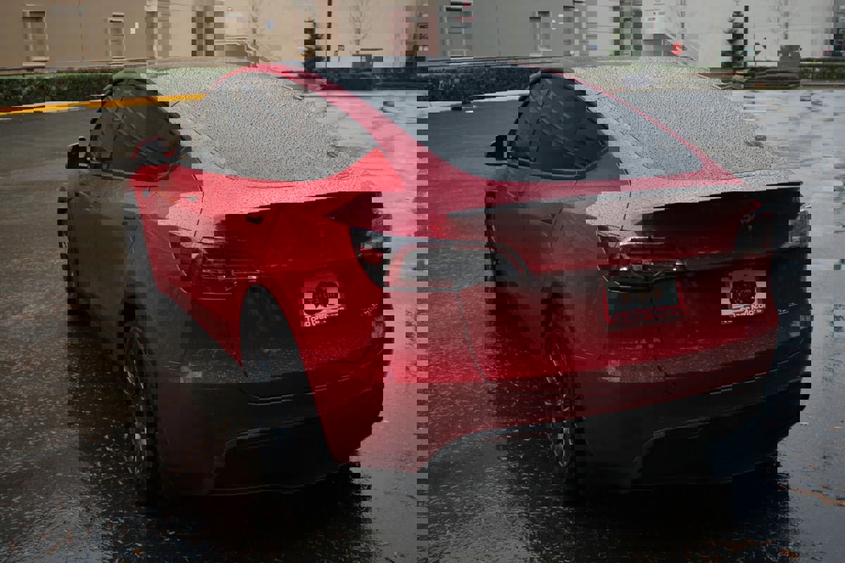 Used 2021 Tesla Model Y Performance image 4