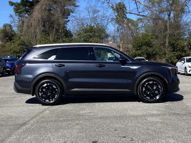 New 2026 Kia Sorento S image 2