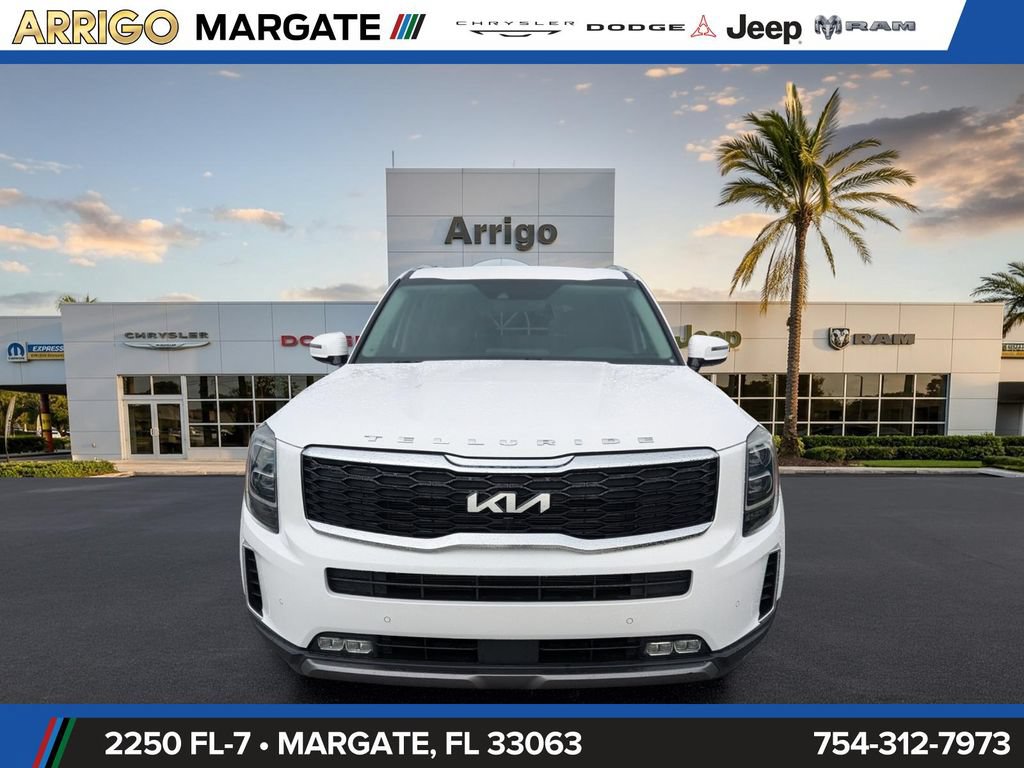 Used 2022 Kia Telluride SX w/ Towing Package FWD image 2
