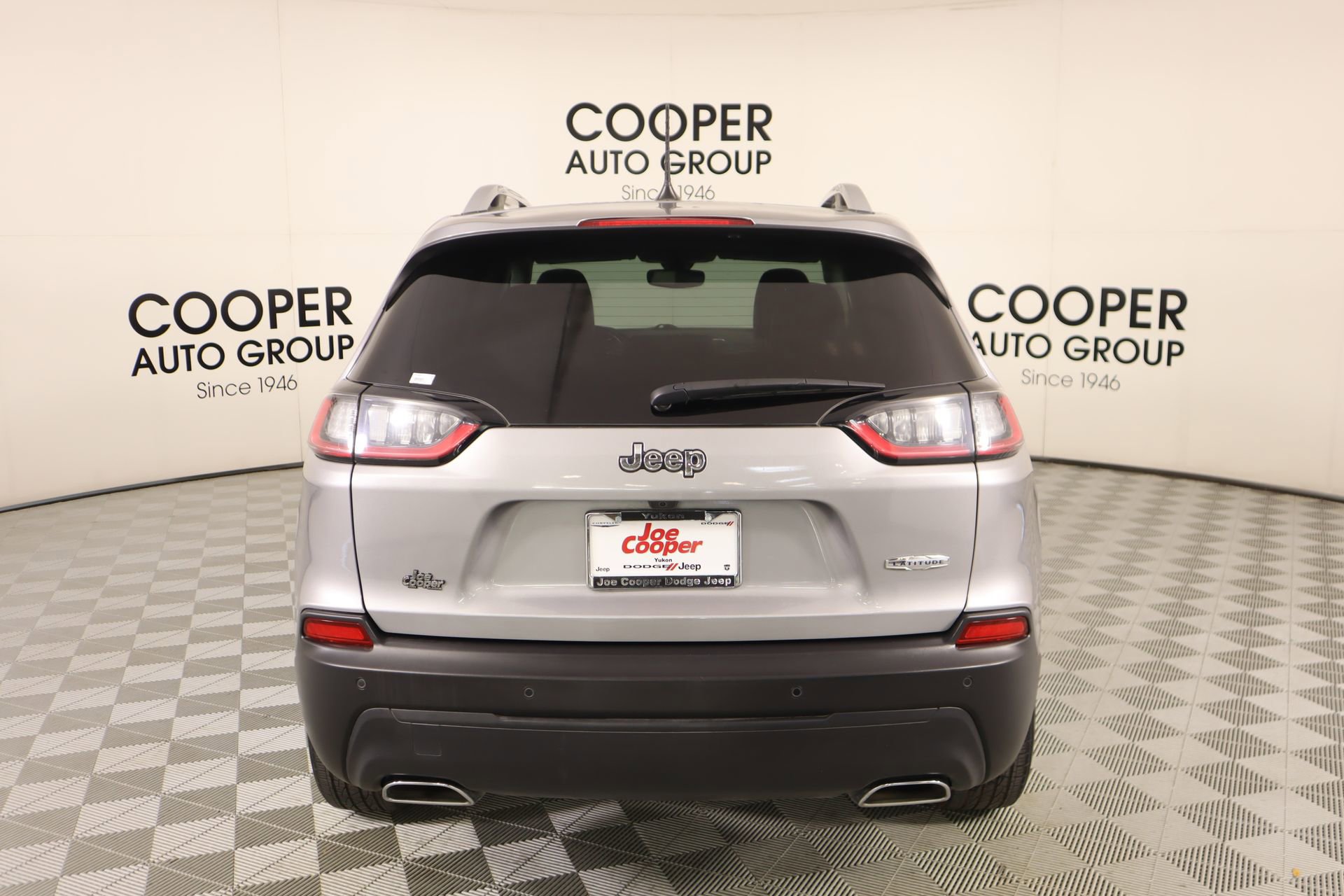 Used 2019 Jeep Cherokee Latitude Plus w/ Comfort/Convenience Group image 20