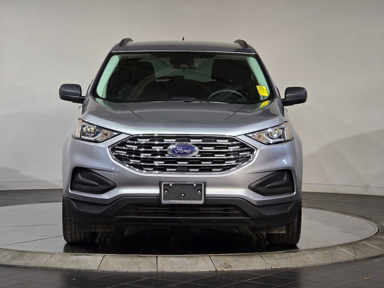 Used 2022 Ford Edge SE image 3