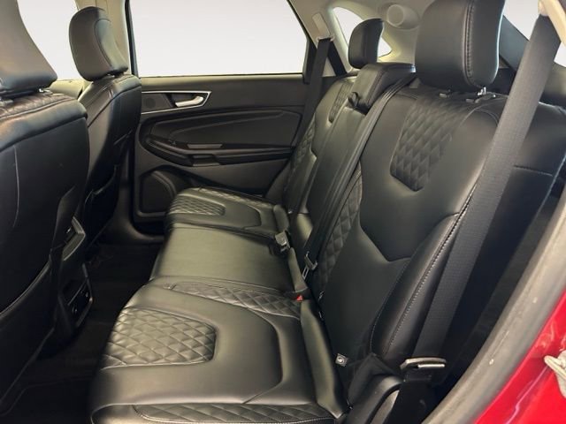 Used 2024 Ford Edge Titanium image 14