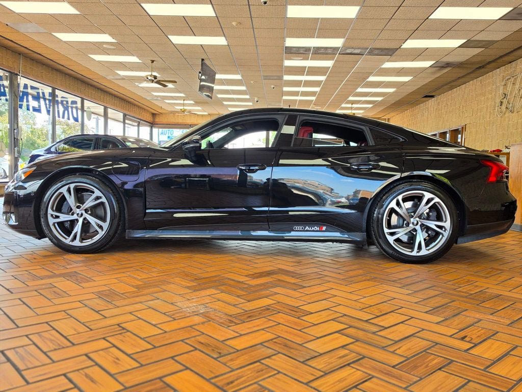 Used 2024 Audi e-tron GT Prestige AWD/4WD image 5