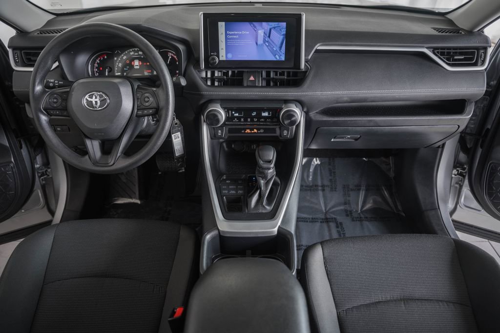 Used 2025 Toyota RAV4 LE image 17
