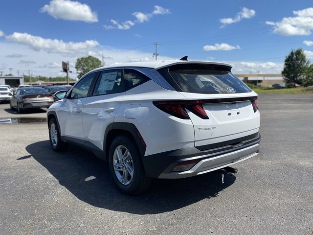 New 2025 Hyundai Tucson SE image 5