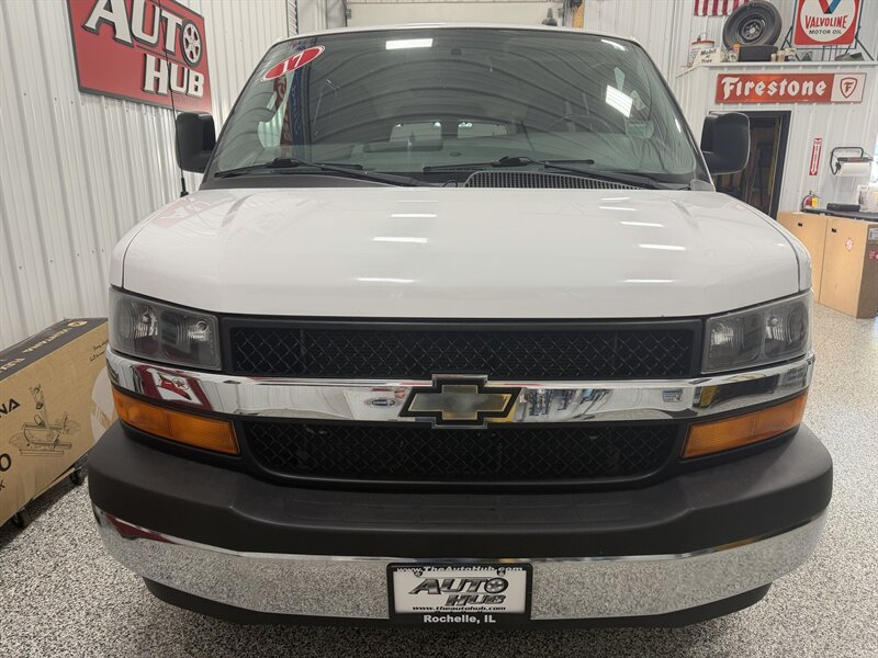 Used 2017 Chevrolet Express 3500 LT w/ LT Preferred Equipment Group RWD image 19