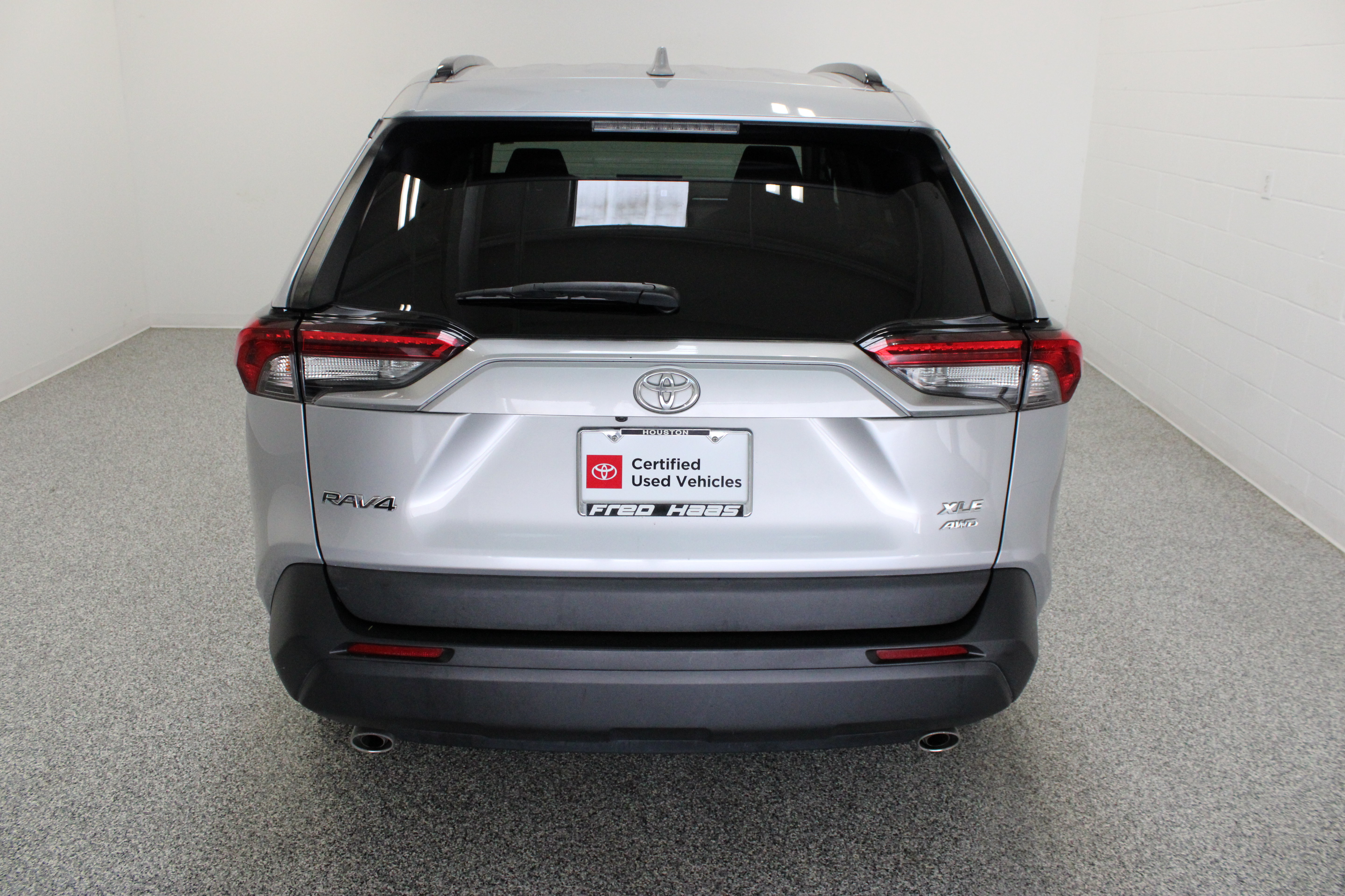 Used 2022 Toyota RAV4 XLE AWD/4WD image 8