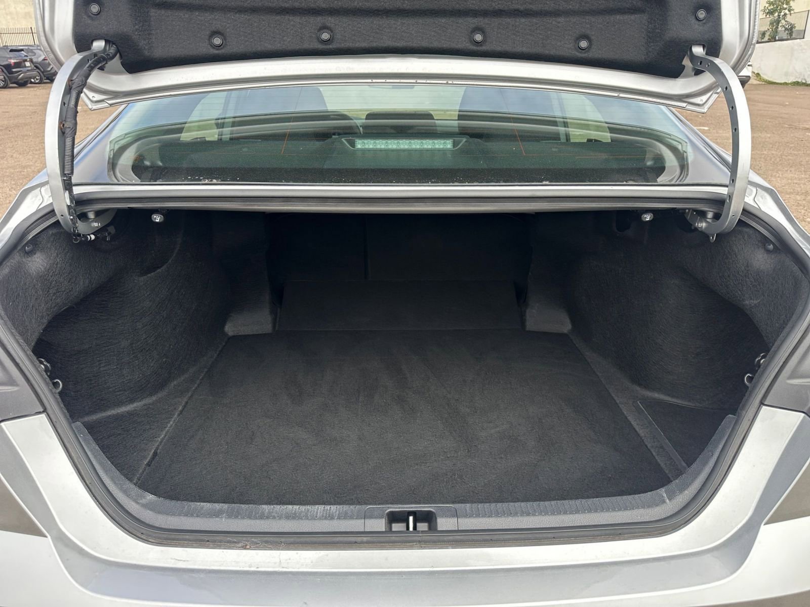 Used 2025 Toyota Camry LE image 30