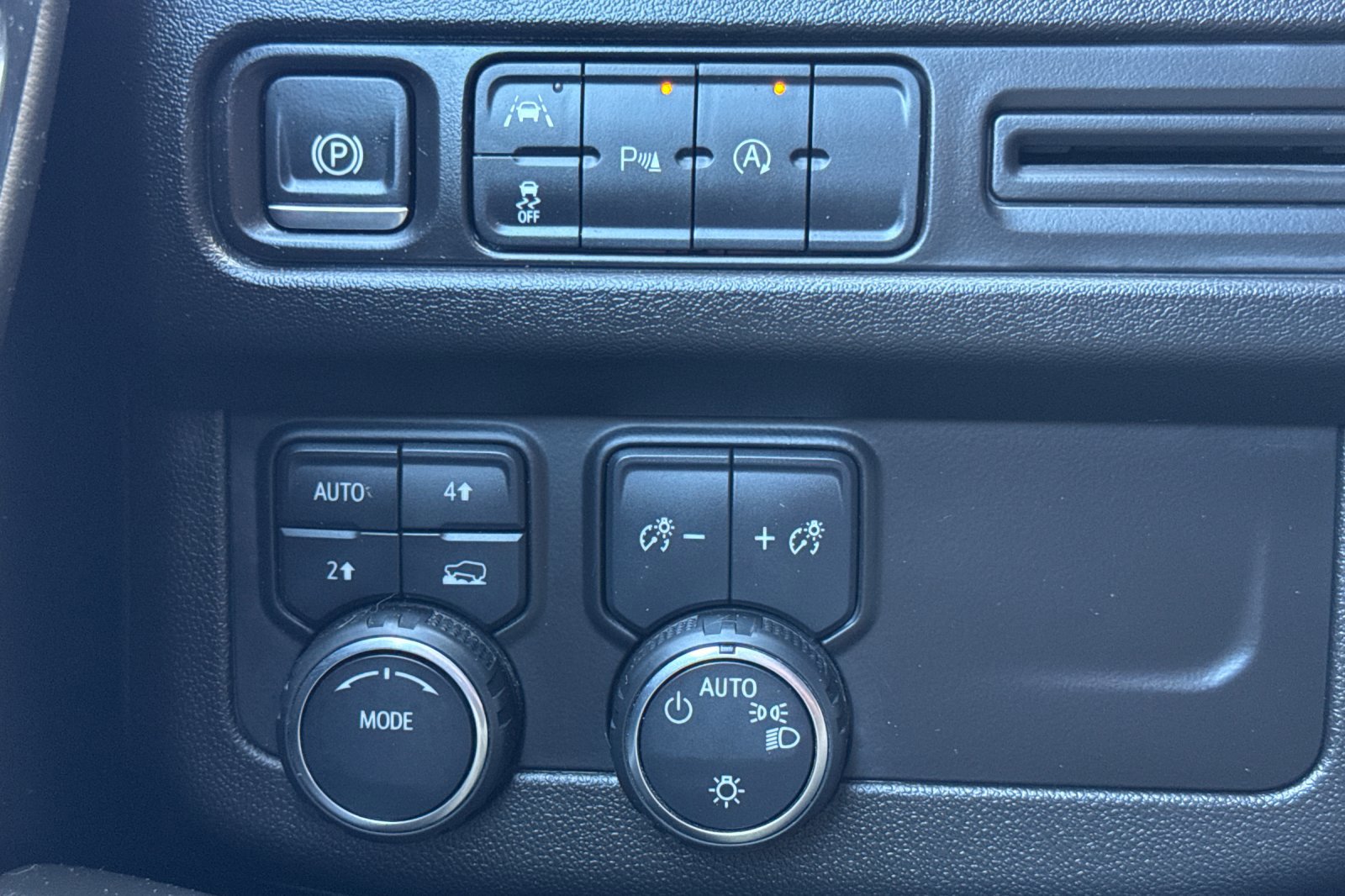 Used 2024 Chevrolet Tahoe LT image 37