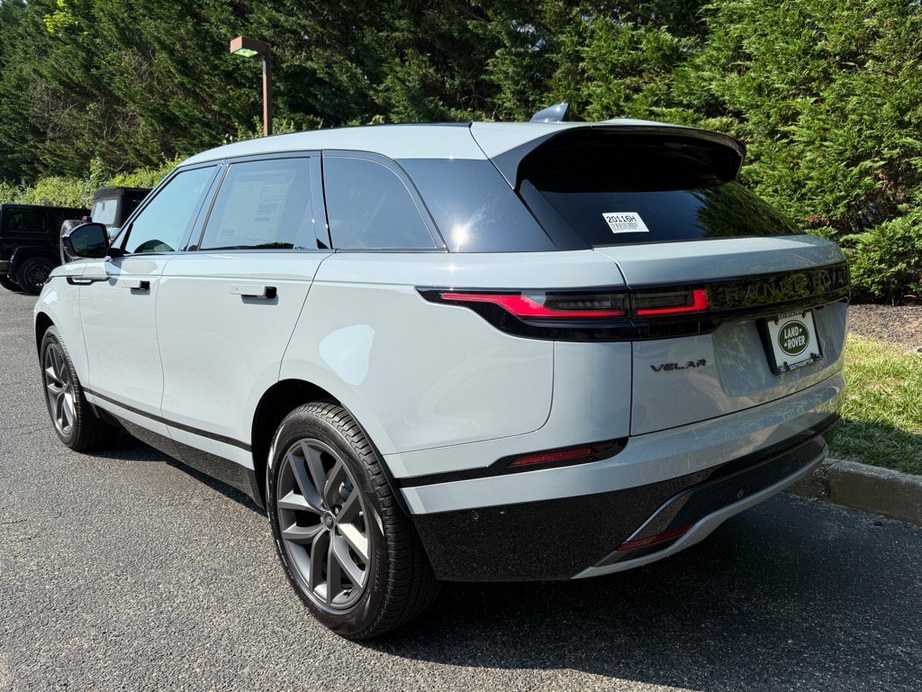 New 2026 Land Rover Range Rover Velar Dynamic SE image 3