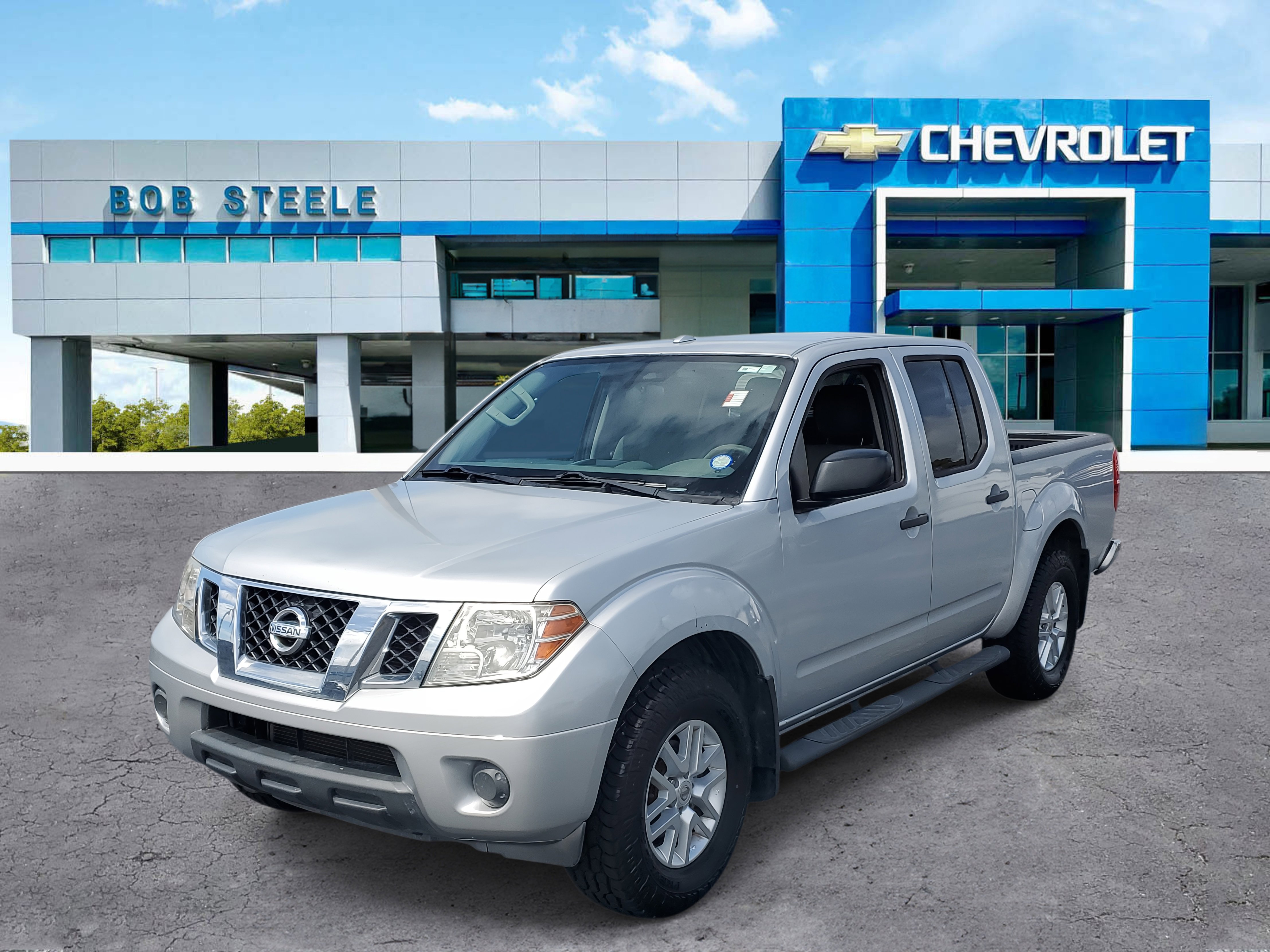Used 2017 Nissan Frontier SV image 3
