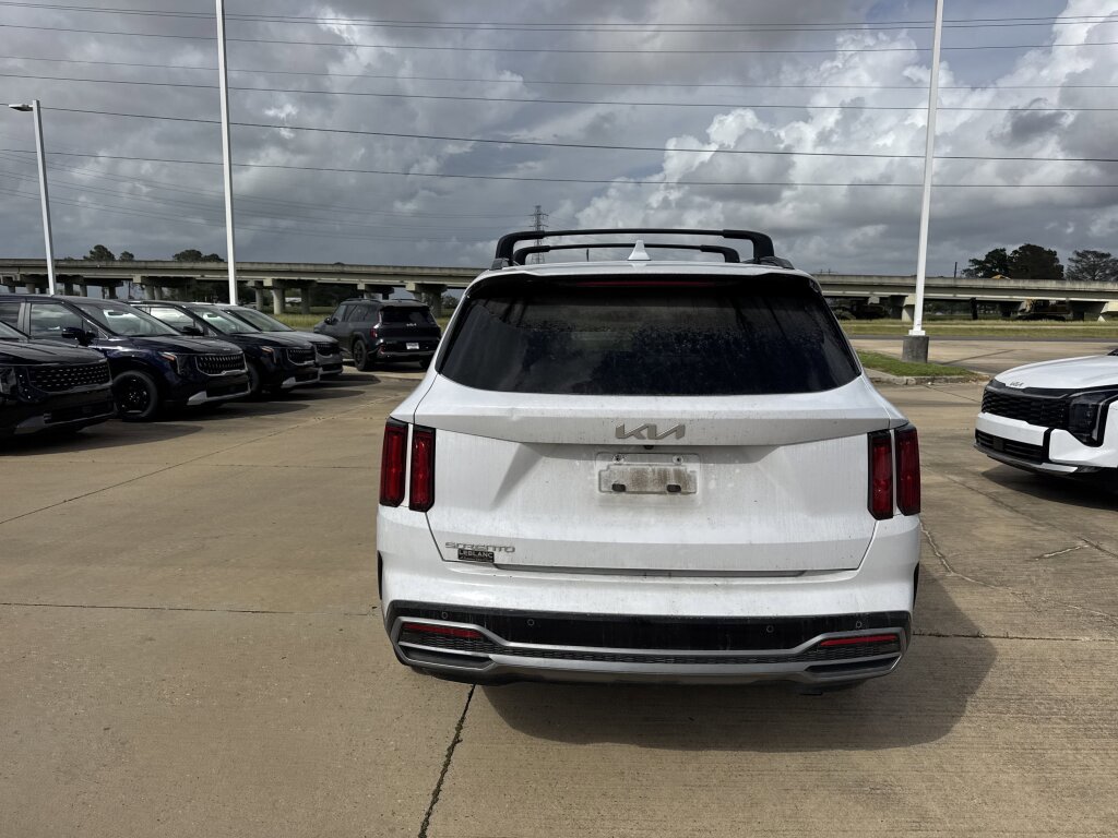 Used 2023 Kia Sorento SX image 15