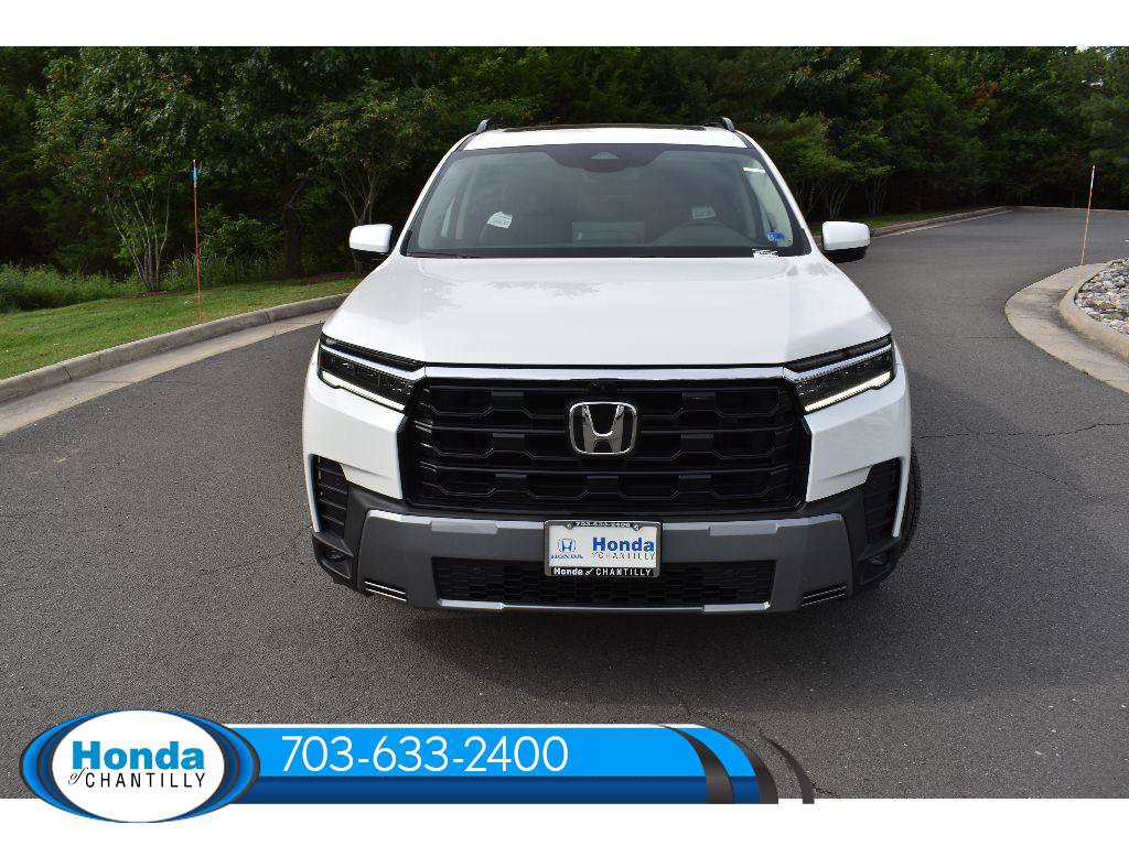 New 2026 Honda Pilot Touring image 2