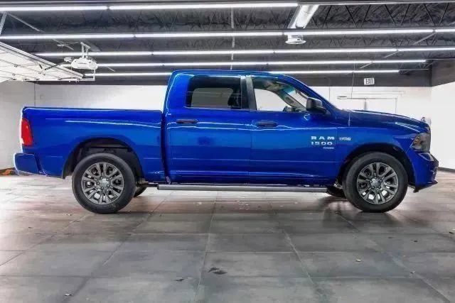 Used 2019 RAM 1500 Express w/ Express Value Package AWD/4WD image 8