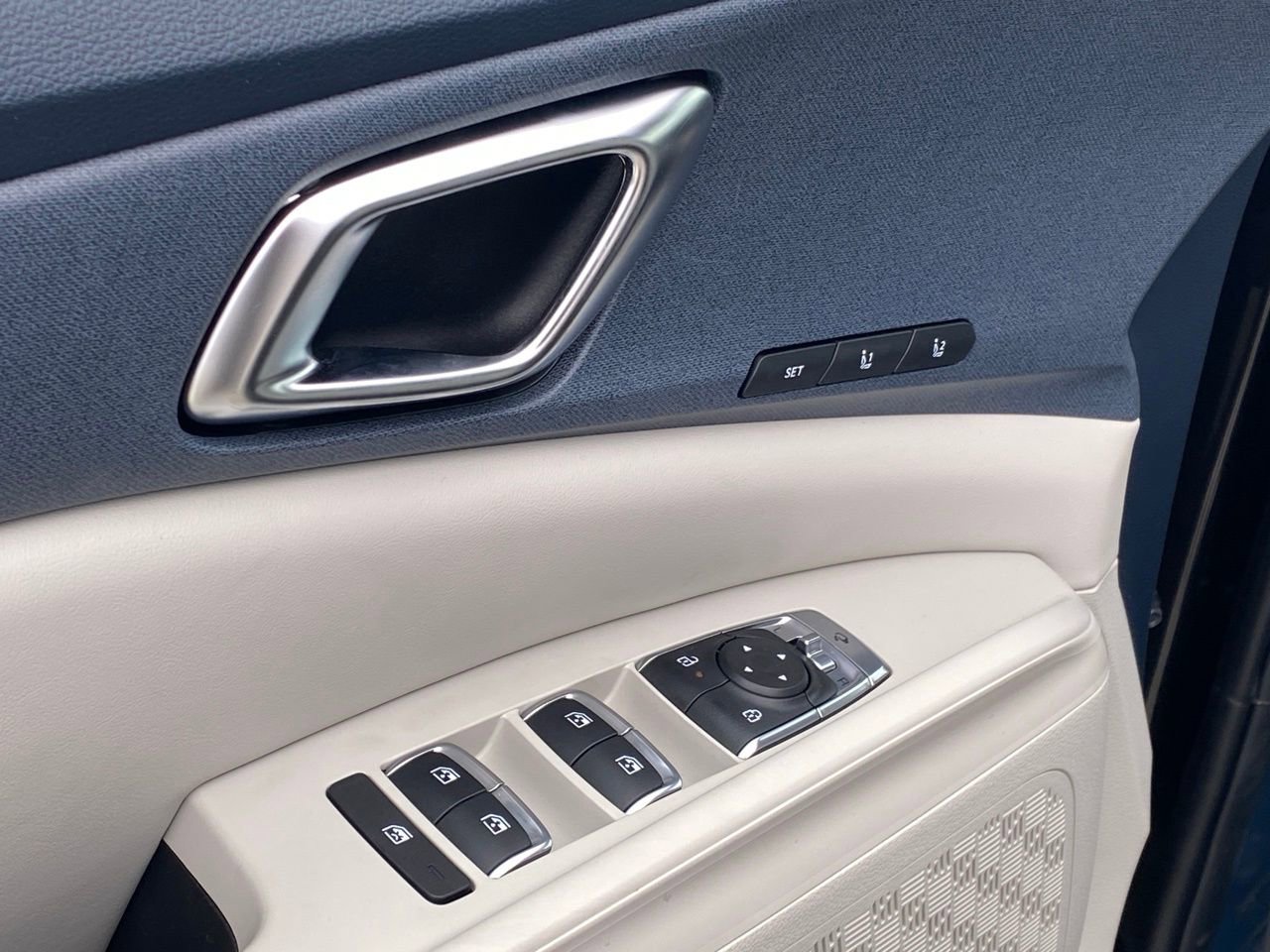 New 2026 Kia Carnival SX image 11