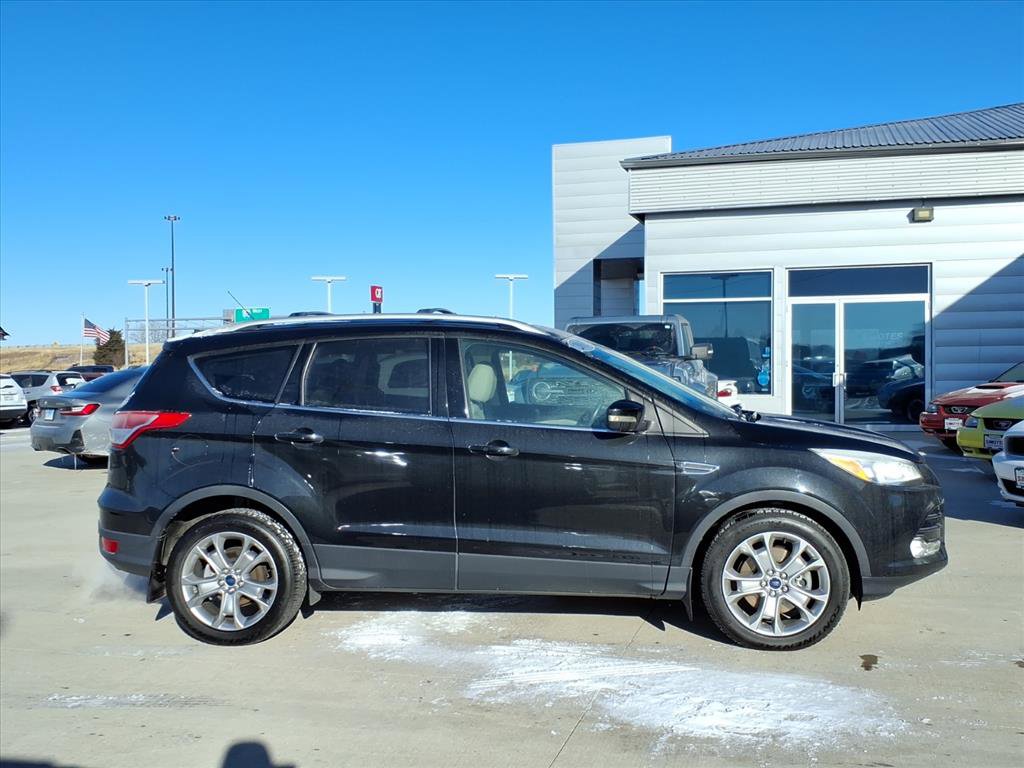 Used 2015 Ford Escape Titanium image 2