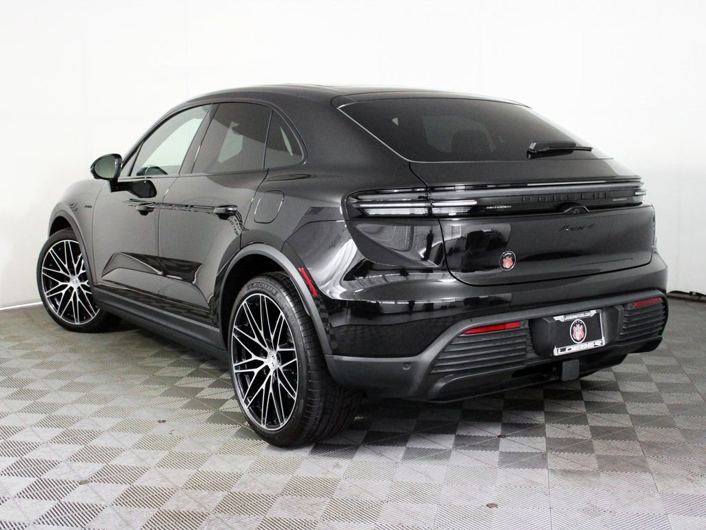 Certified 2025 Porsche Macan 4 Electric image 3