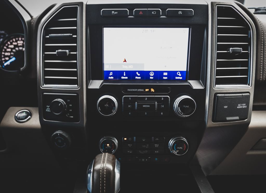 Used 2019 Ford F150 Limited w/ Trailer Tow Package image 5