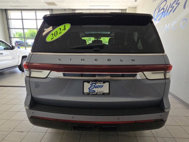 Used 2024 Lincoln Navigator L Black Label AWD/4WD image 13