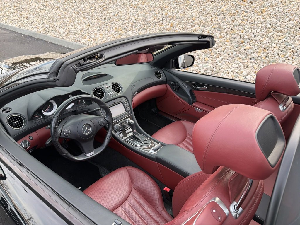 Used 2011 Mercedes-Benz SL 550 image 9