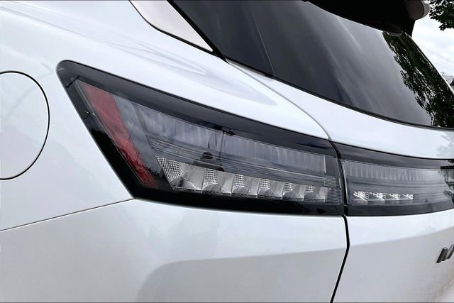 Certified 2025 Nissan Murano Platinum w/ Cargo Package image 29