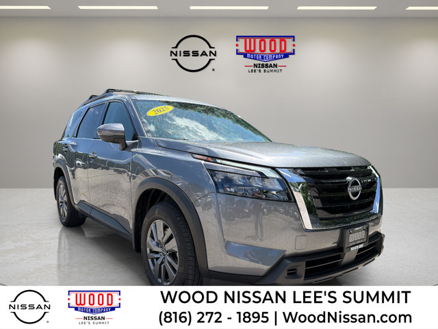 Used 2025 Nissan Pathfinder SV