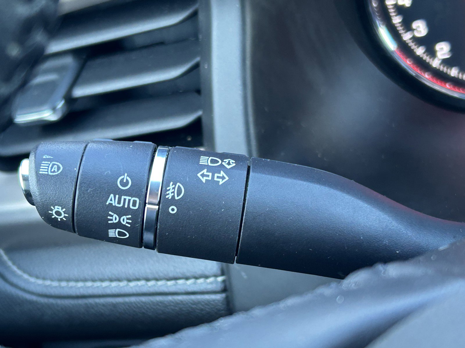 Used 2018 GMC Acadia Denali w/ Technology Package image 22