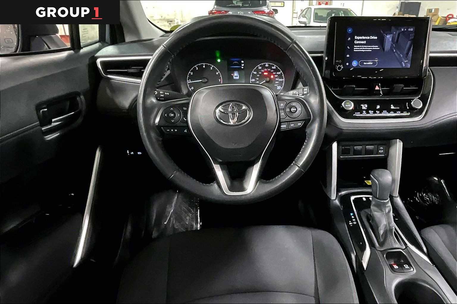 Used 2023 Toyota Corolla Cross LE w/ Moonroof Package image 6