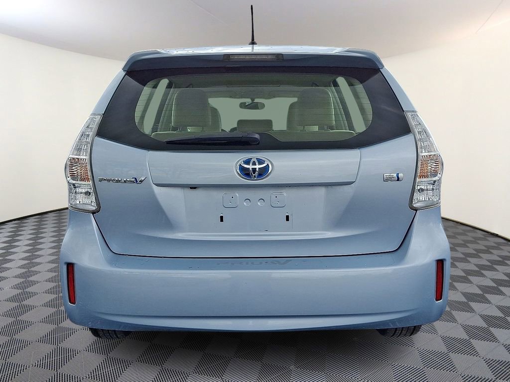 Used 2014 Toyota Prius V Two image 8