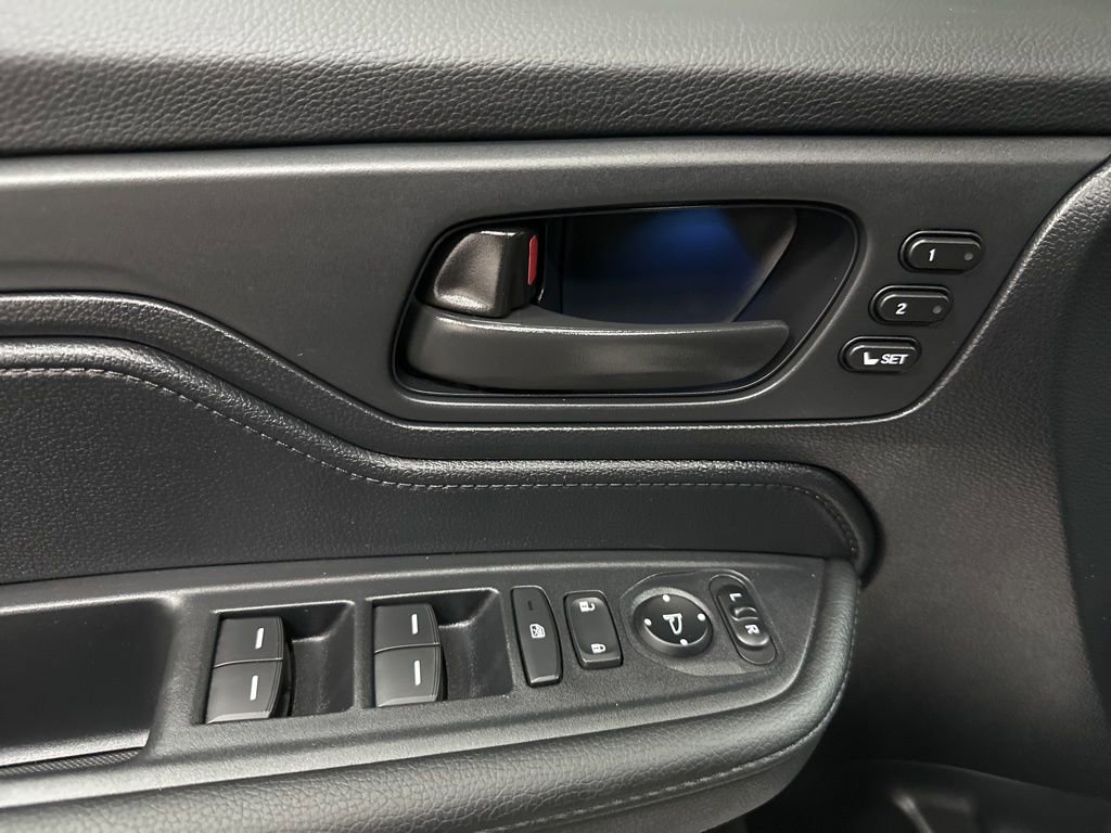 Used 2024 Honda Odyssey Sport image 19