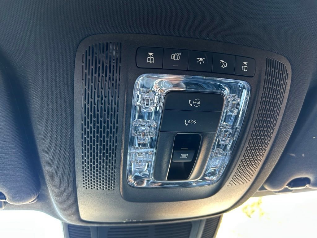 Used 2025 Mercedes-Benz GLS 450 4MATIC image 70