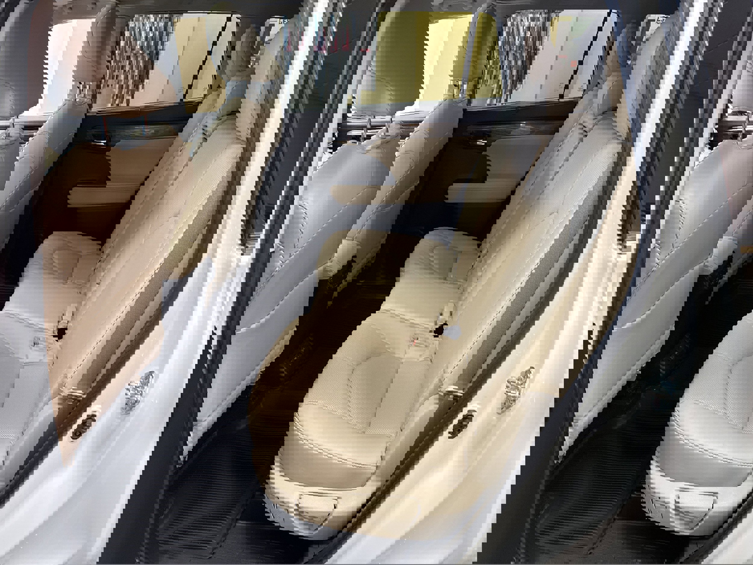 Used 2023 Toyota Highlander Limited image 28