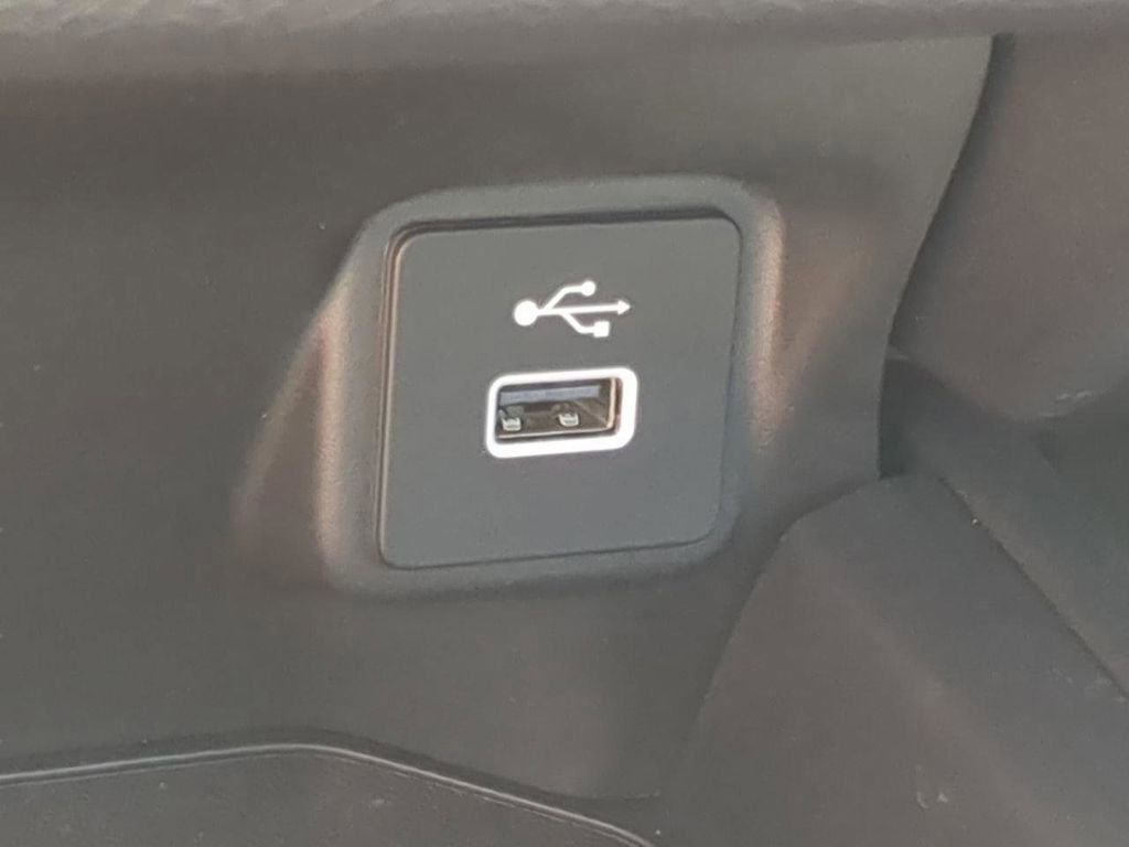 Used 2025 Honda HR-V Sport image 18