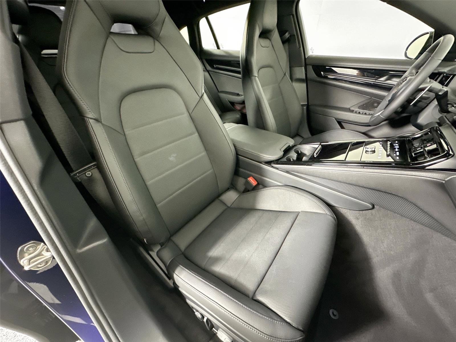 Certified 2026 Porsche Panamera 4 AWD/4WD image 28