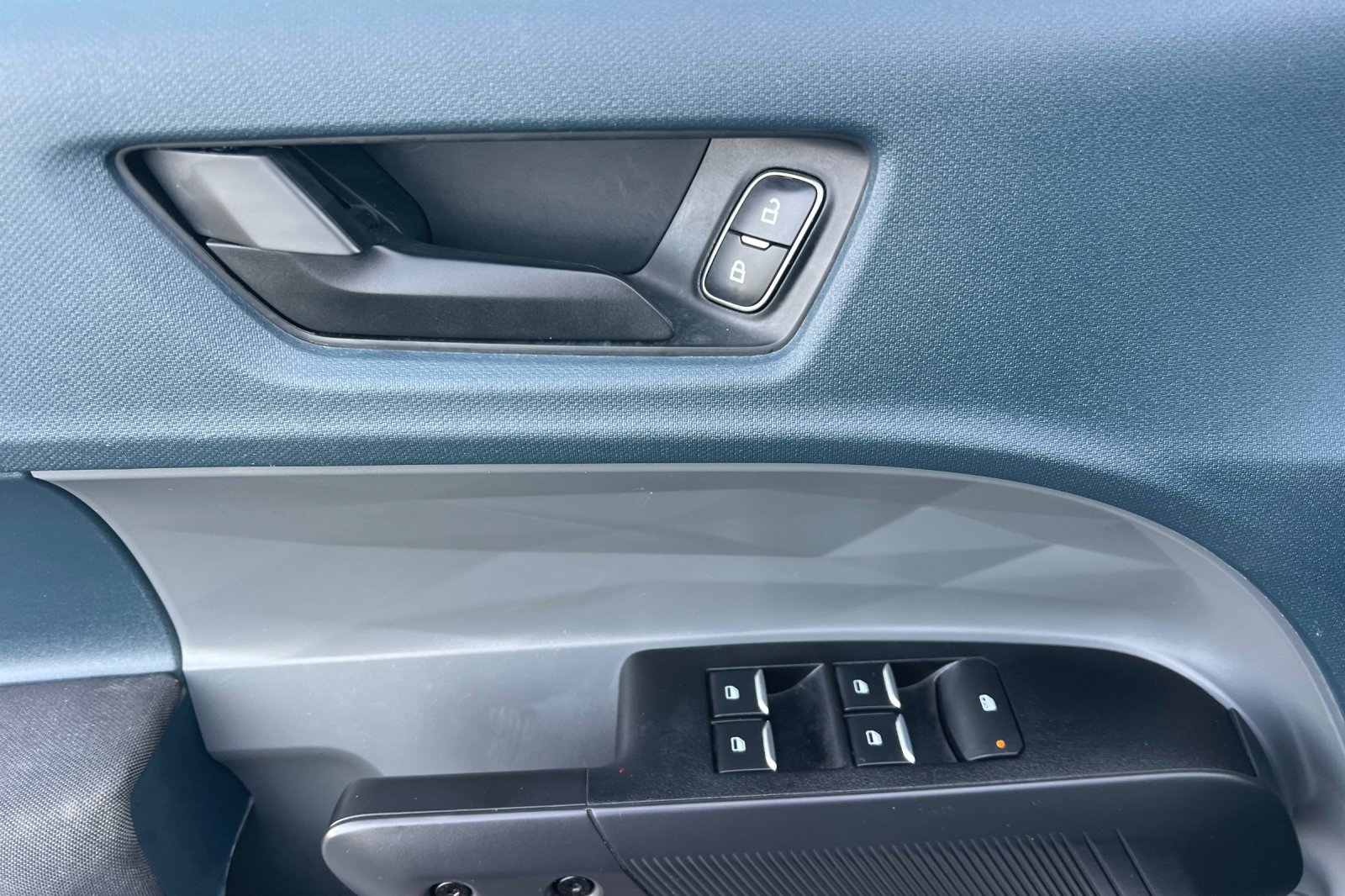 Used 2022 Ford Maverick XL image 11