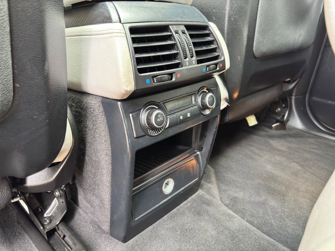 Used 2010 BMW X5 M image 35